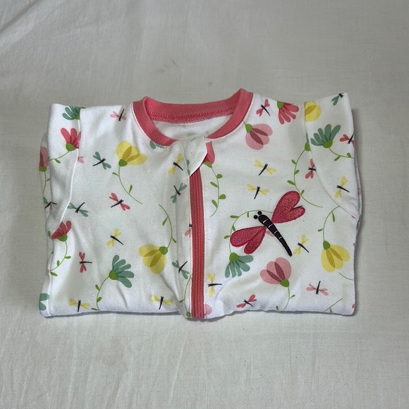 Tuffy - Charming White and Pink Onesie Sleeper w/ dragon fly design - Picture 1 of 4